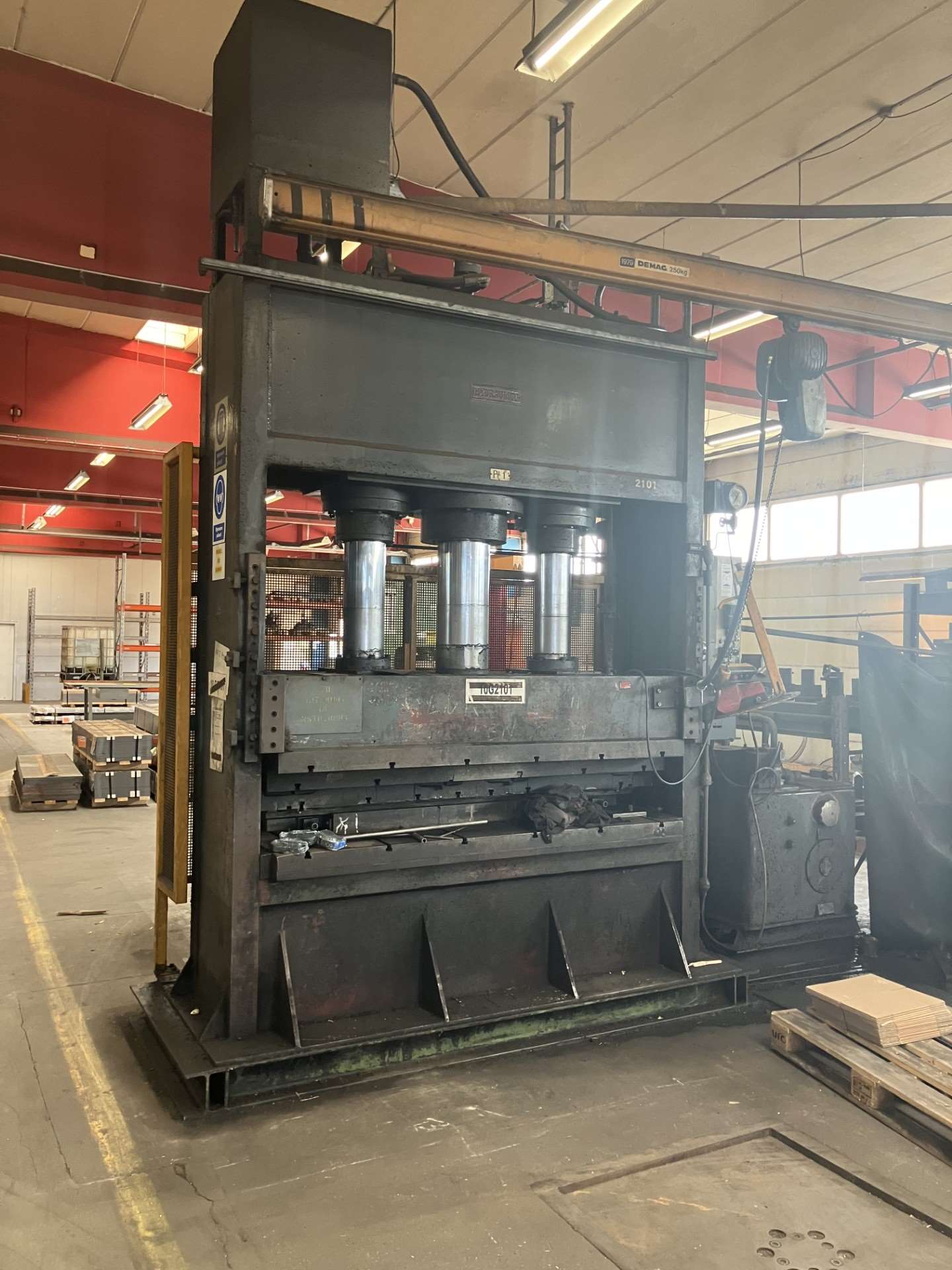 400_ton_brugt_presser